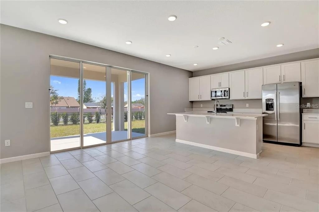 560 Summit River Drive - Photo 3