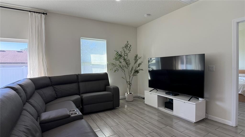 2129 Hibiscus Place - Photo 9