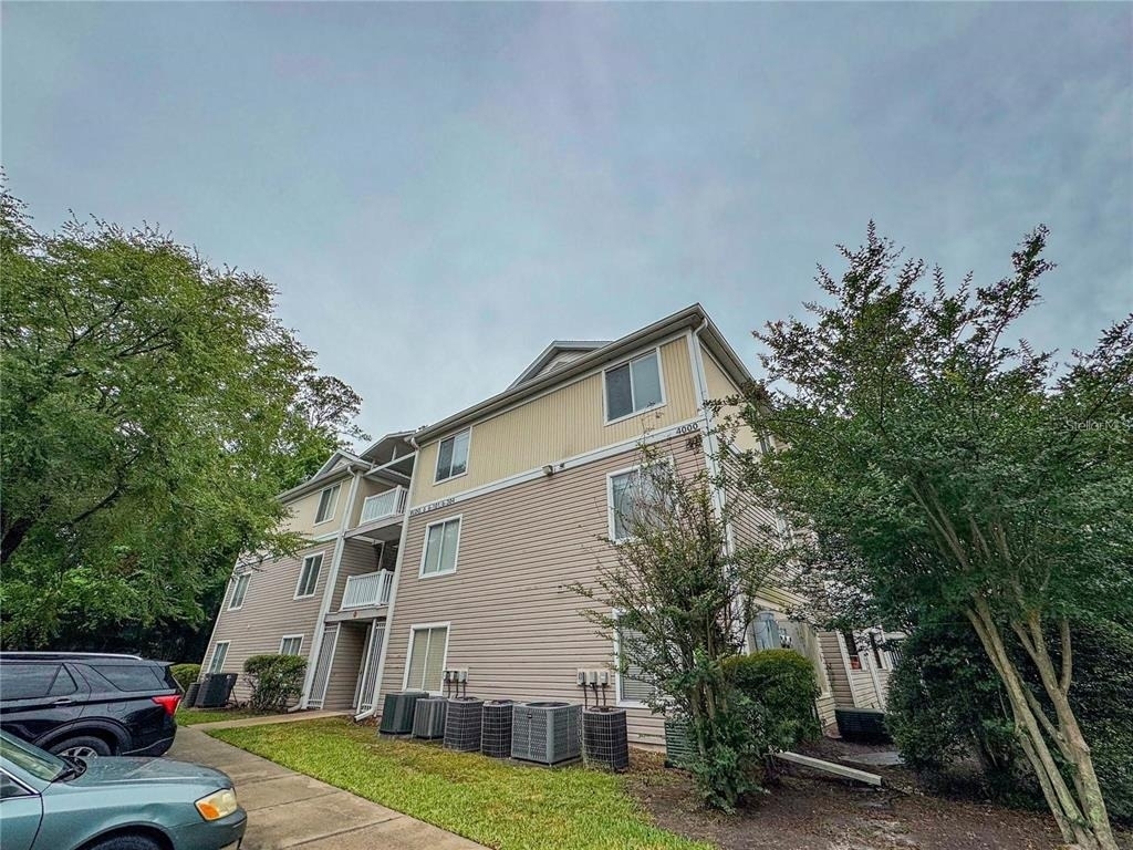 4000 Sw 23rd Street - Photo 0