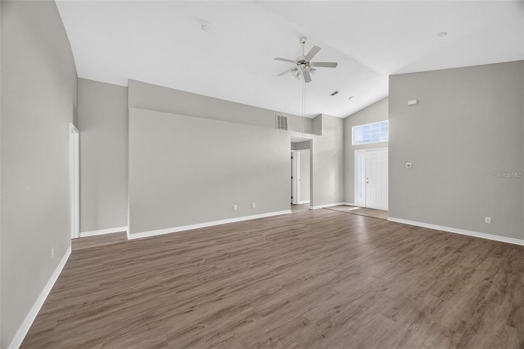 463 Winwood Court - Photo 2