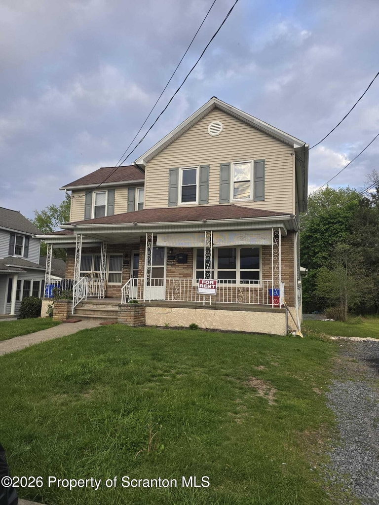970 Wood Street - Photo 0