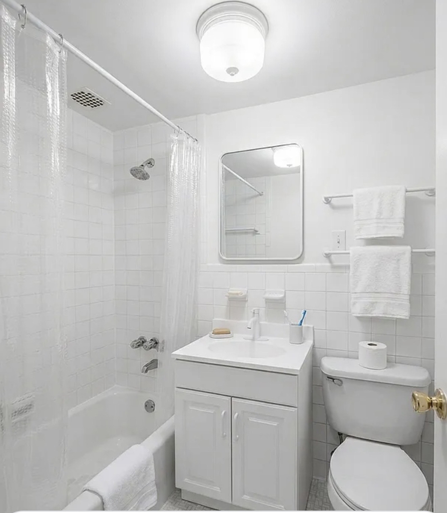 40 East 12th Street - Photo 5