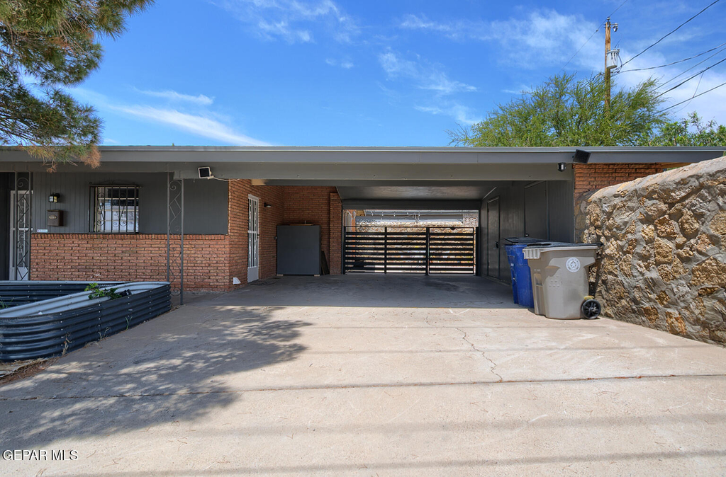 2927 Harrison Avenue - Photo 6