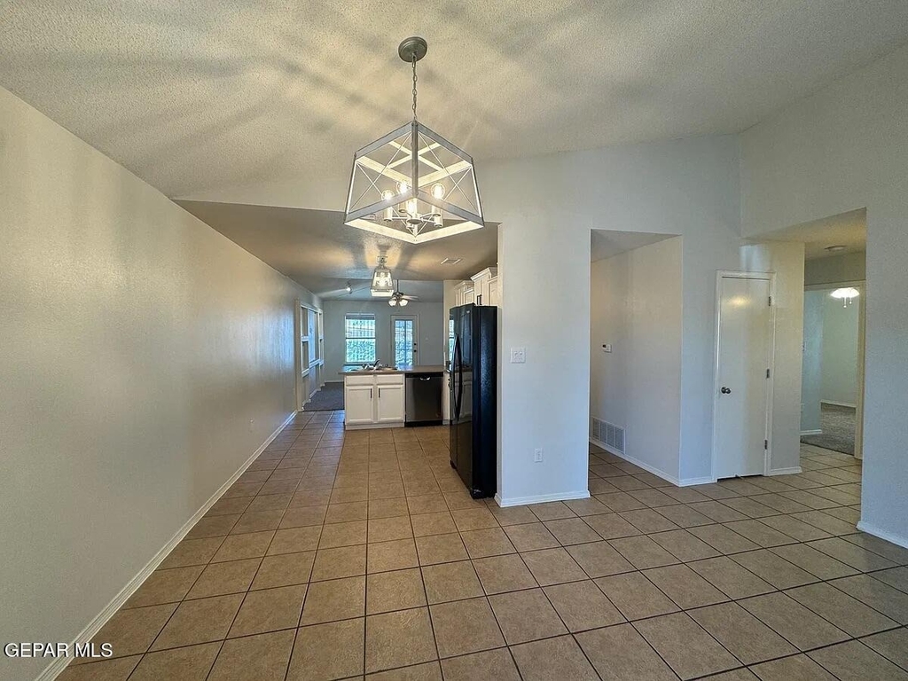 10041 Paloma Drive - Photo 16