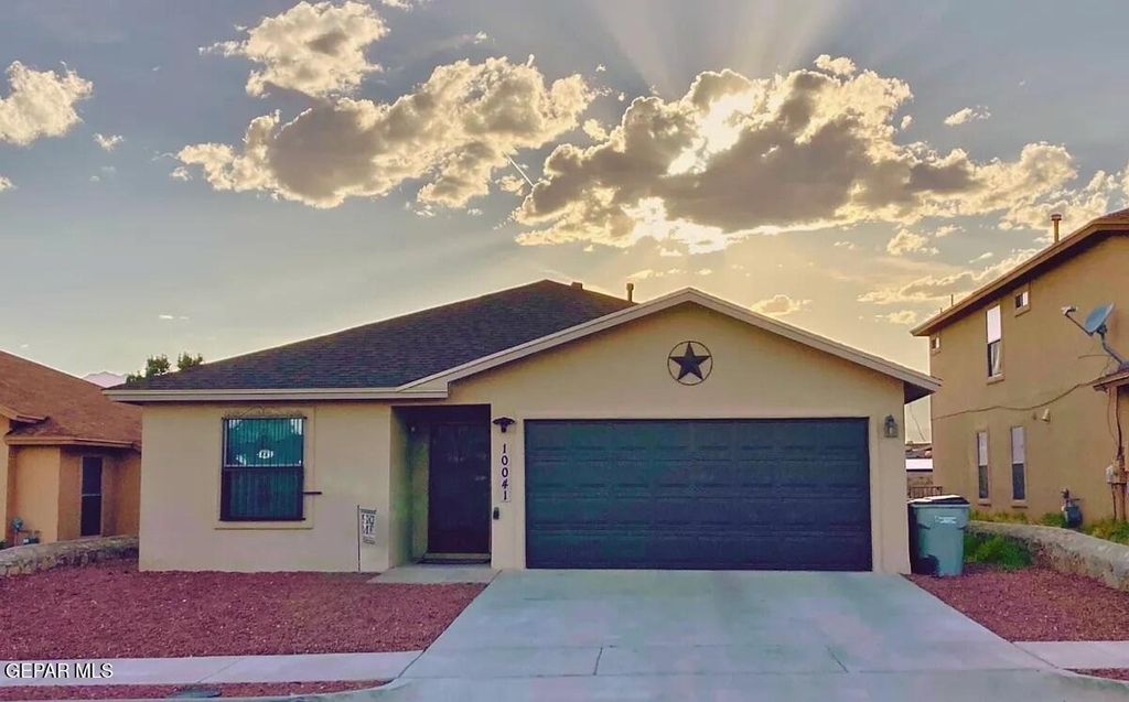 10041 Paloma Drive - Photo 0