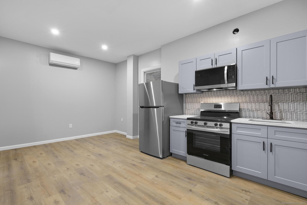 140 Grand Street - Photo 1