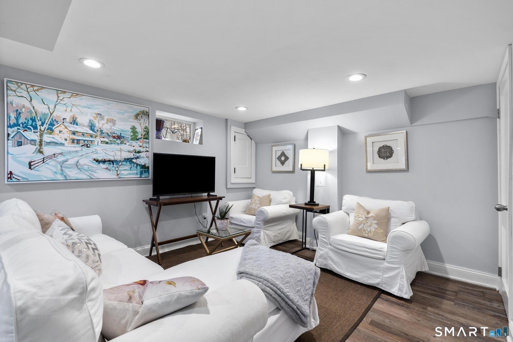 111 Judd Street - Photo 11