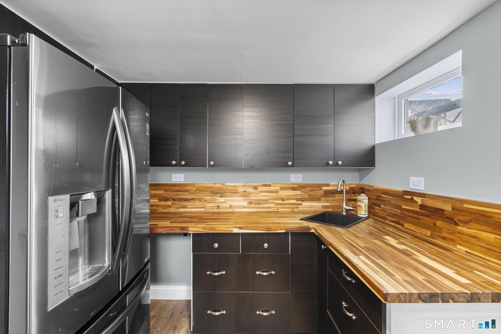 111 Judd Street - Photo 8