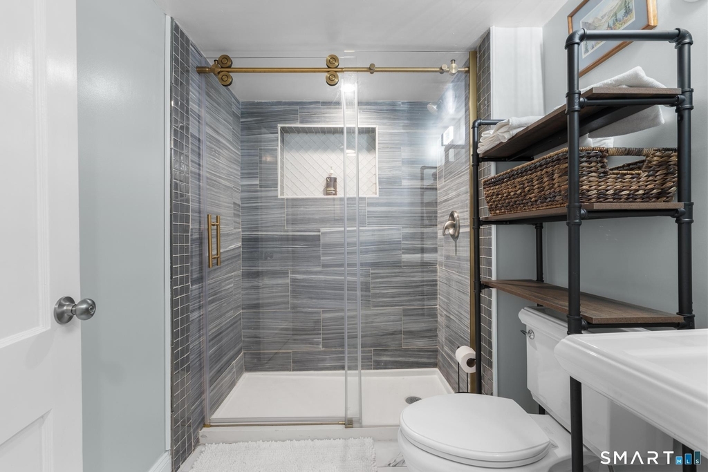 111 Judd Street - Photo 13