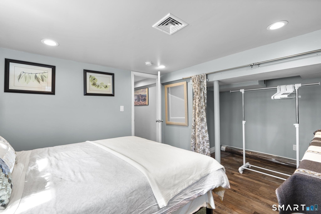 111 Judd Street - Photo 16
