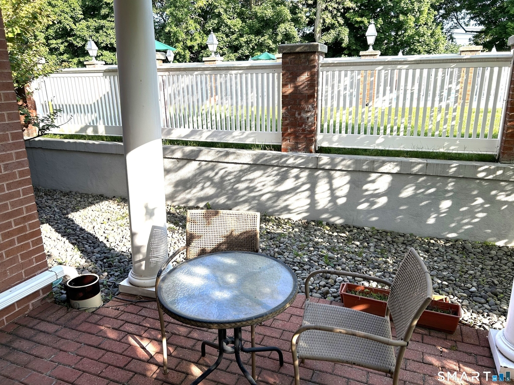 51 Forest Avenue - Photo 2
