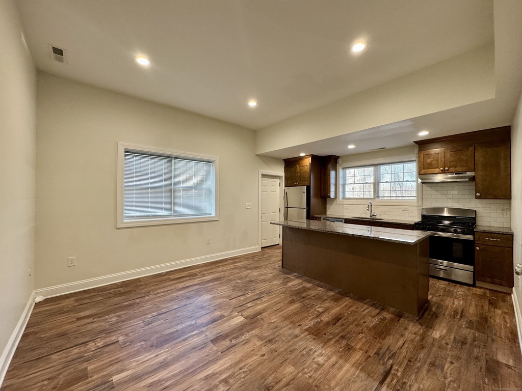 950 Lindley Street - Photo 6