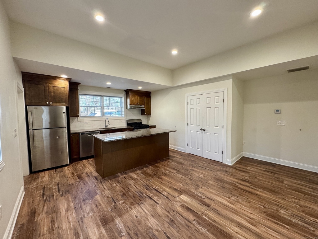 950 Lindley Street - Photo 7