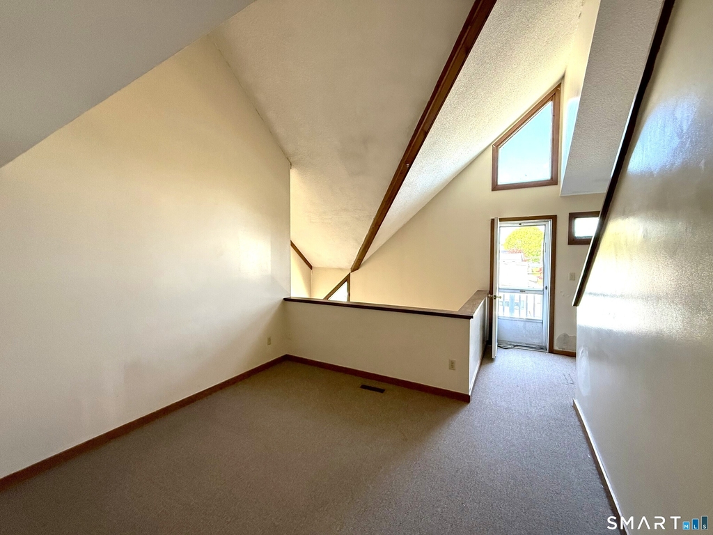 105 Tremont Avenue - Photo 6