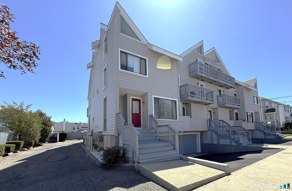 105 Tremont Avenue - Photo 0