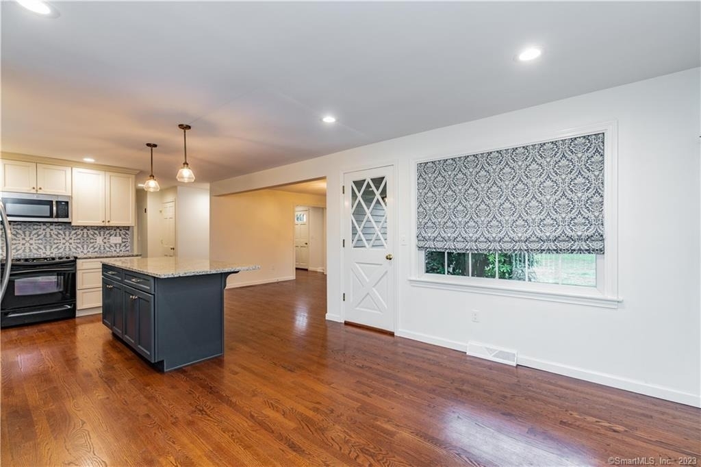 1241 Halladay Avenue - Photo 6