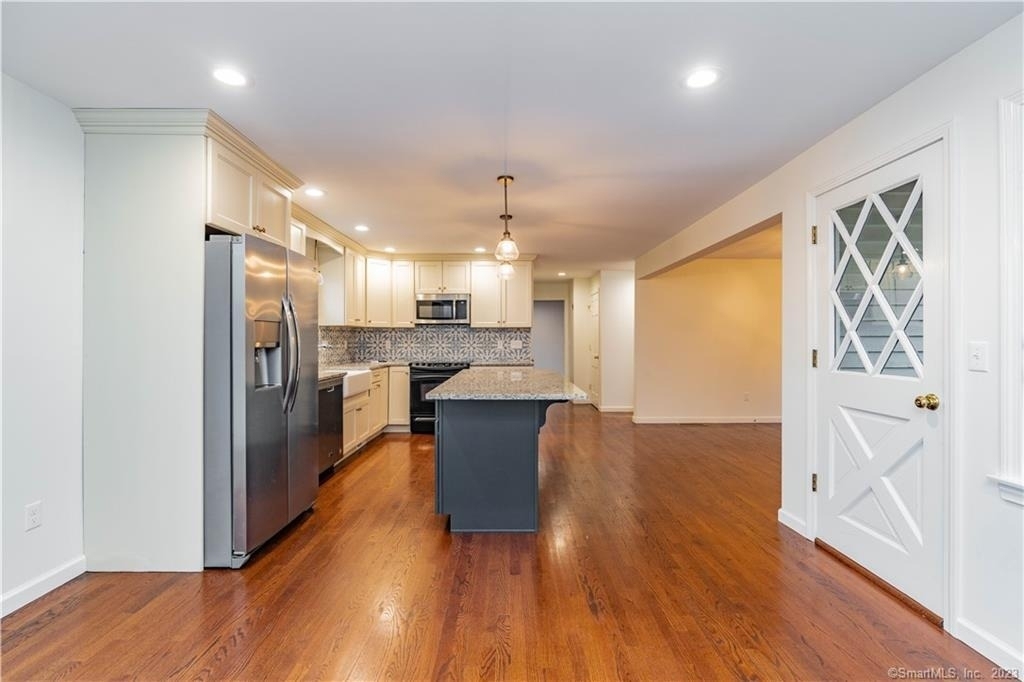 1241 Halladay Avenue - Photo 5