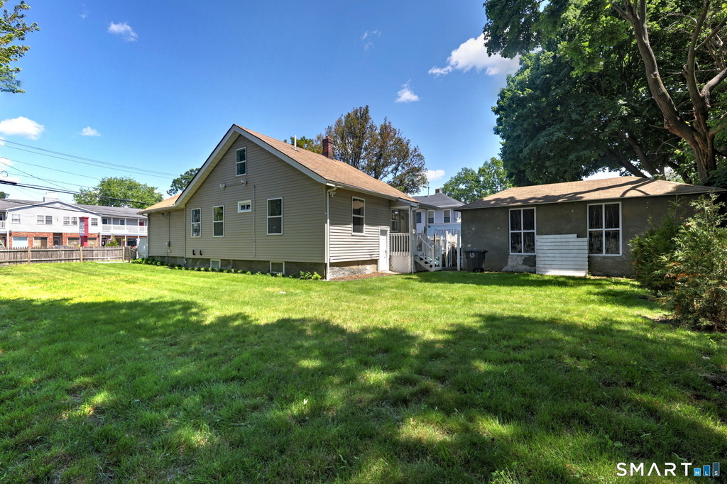 330 Naugatuck Avenue - Photo 3