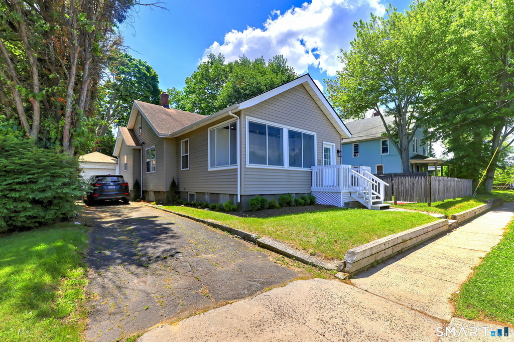 330 Naugatuck Avenue - Photo 1