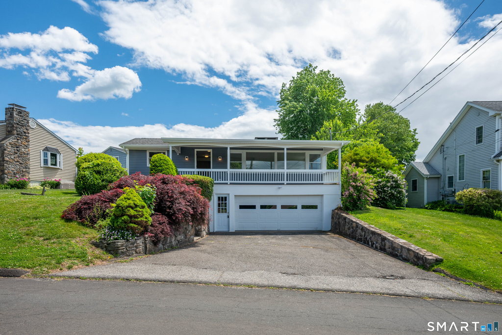 5 Lilac Lane - Photo 1