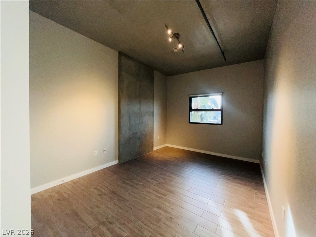 353 E Bonneville Avenue - Photo 16