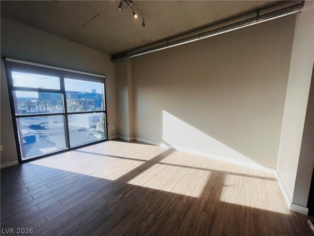 353 E Bonneville Avenue - Photo 8