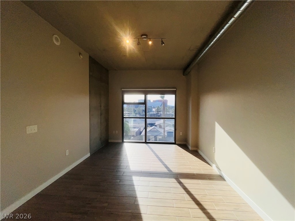 353 E Bonneville Avenue - Photo 6