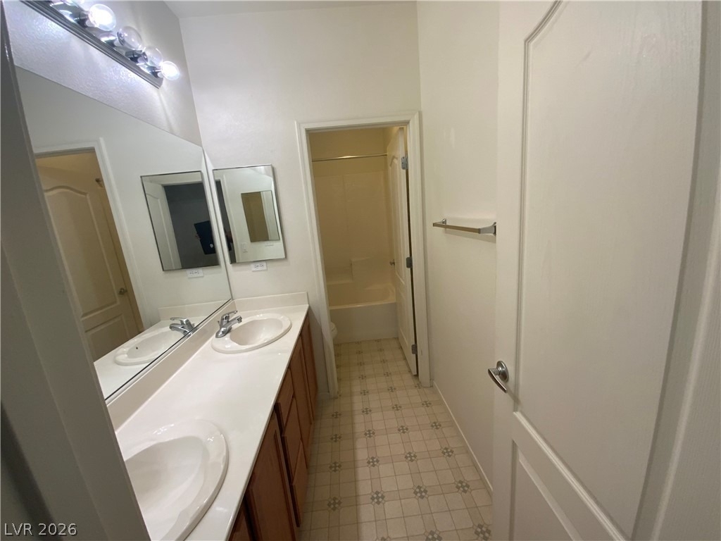 5406 Carrara Pointe Street - Photo 13