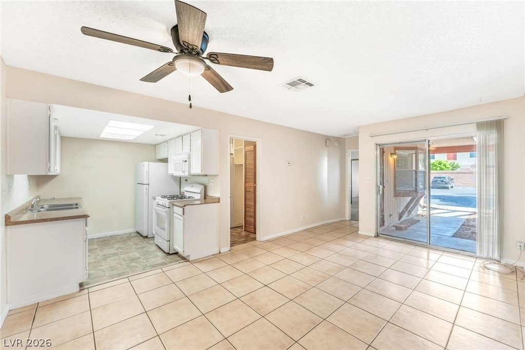 457 N Lamb Boulevard - Photo 6
