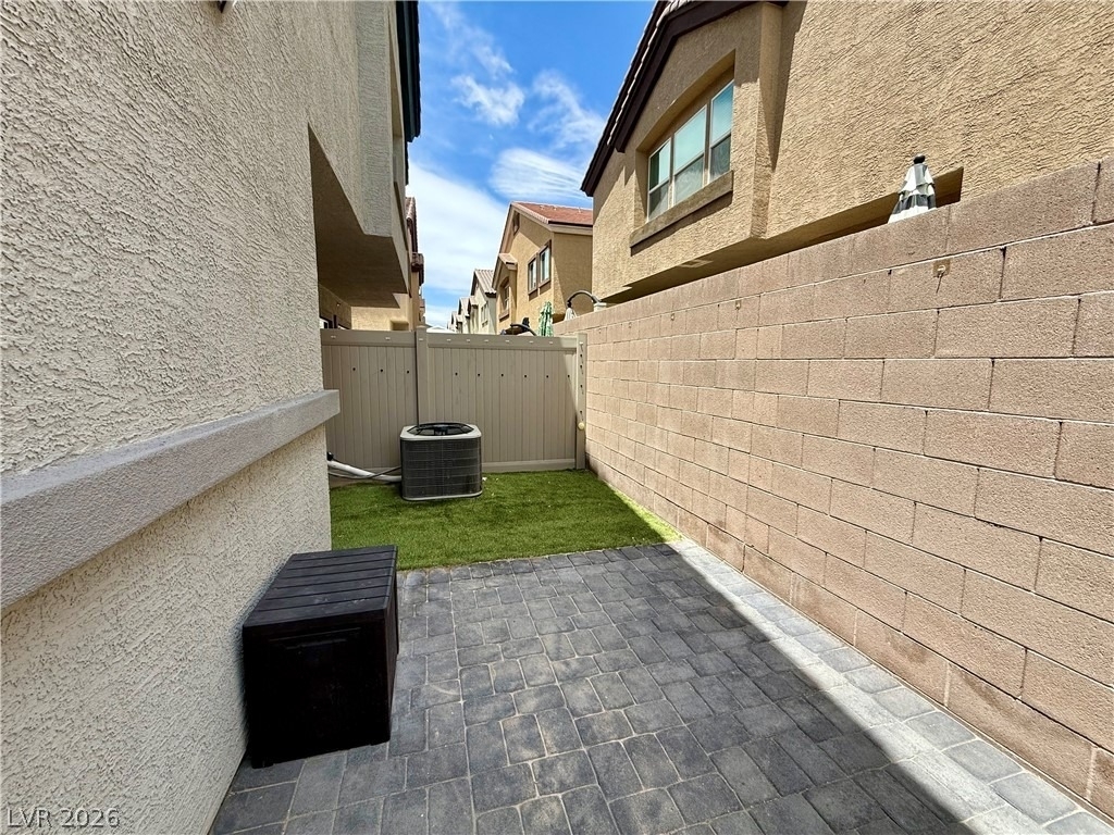 4640 Fuchsia Nights Avenue - Photo 32