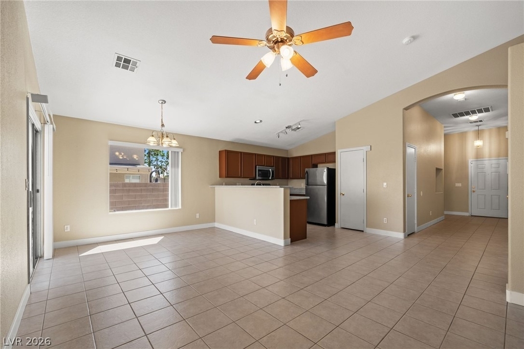 6012 Soft Springs Avenue - Photo 4