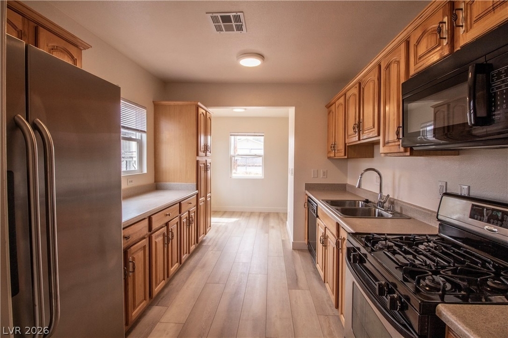119 W Victory Road - Photo 4