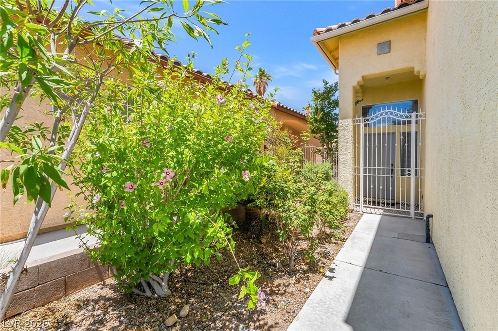 9888 Sparrow Ridge Avenue - Photo 2