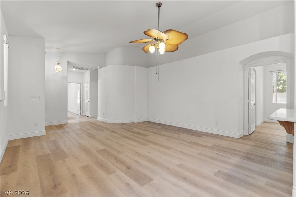 1701 Warrenville Street - Photo 7