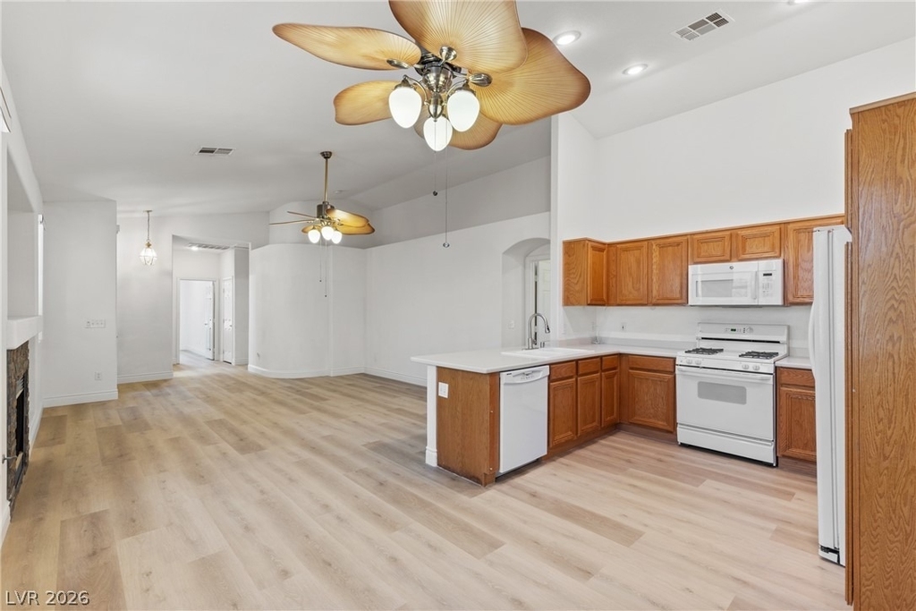 1701 Warrenville Street - Photo 9