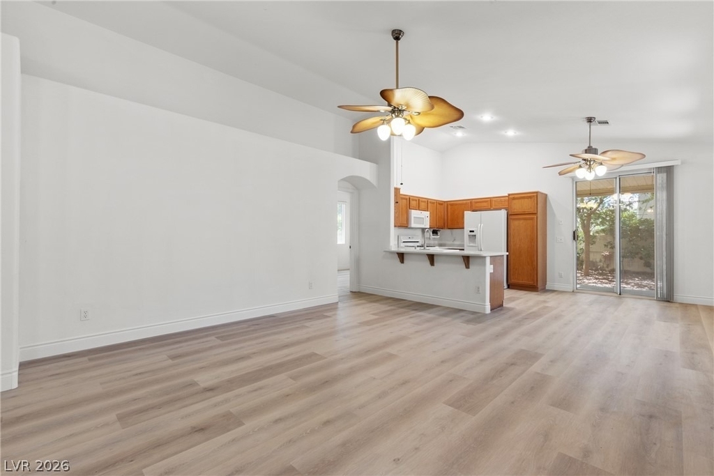 1701 Warrenville Street - Photo 4