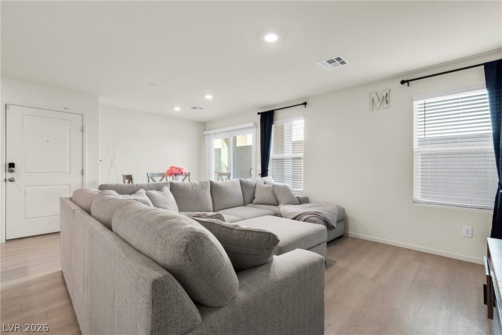 6136 Lily Garden Street - Photo 10