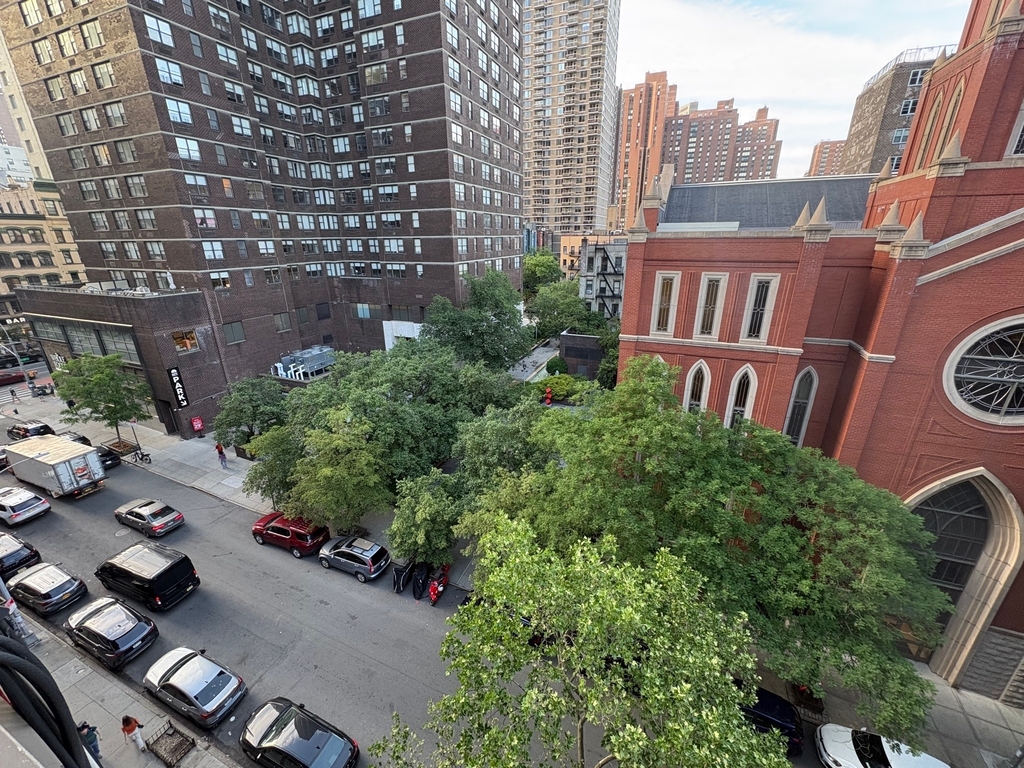 220 East 87th Street - Photo 7
