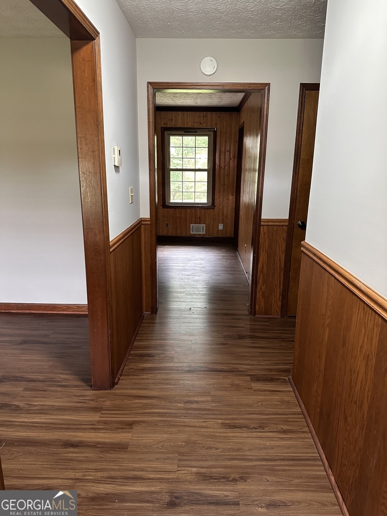 145 Redwood Circle - Photo 4