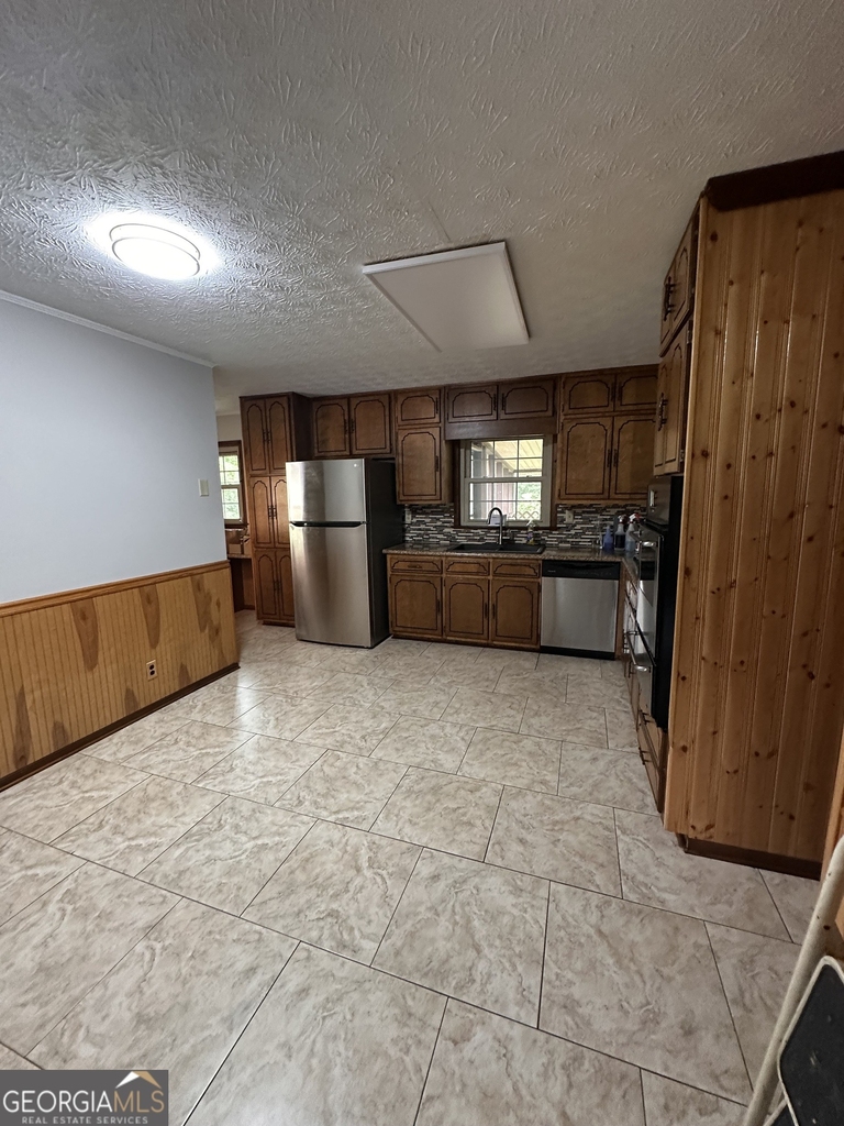 145 Redwood Circle - Photo 9