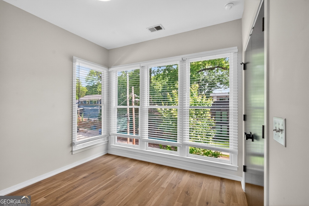 454 Calhoun Street Nw - Photo 8