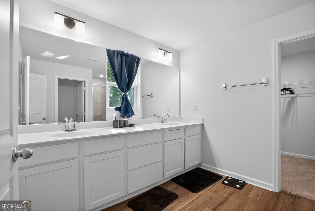 1127 2nd Street Nw - Photo 2