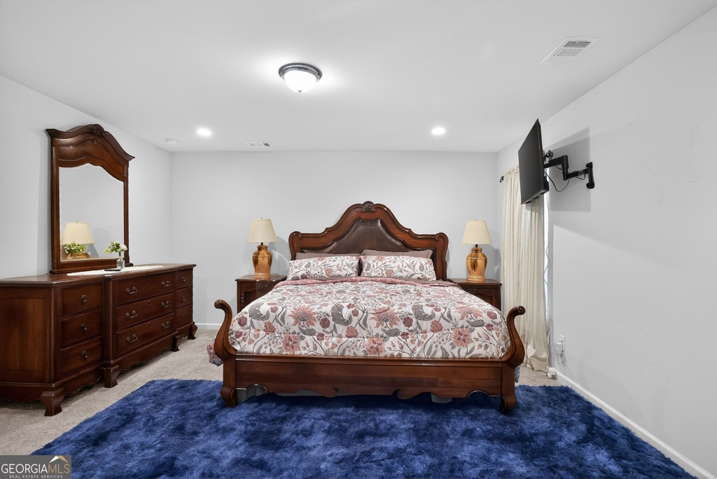 1127 2nd Street Nw - Photo 3