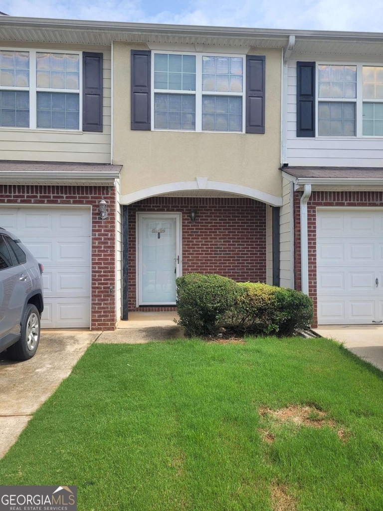 748 Georgetown Court - Photo 0