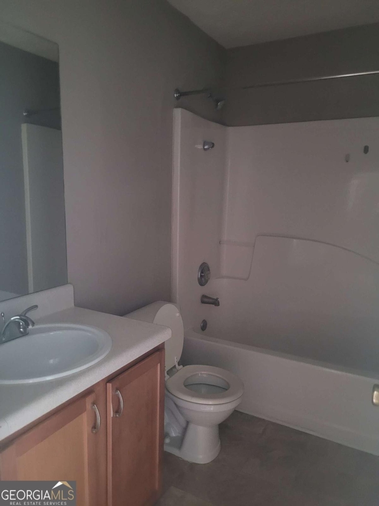 748 Georgetown Court - Photo 2