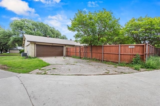 3939 Branch Hollow Drive - Photo 16
