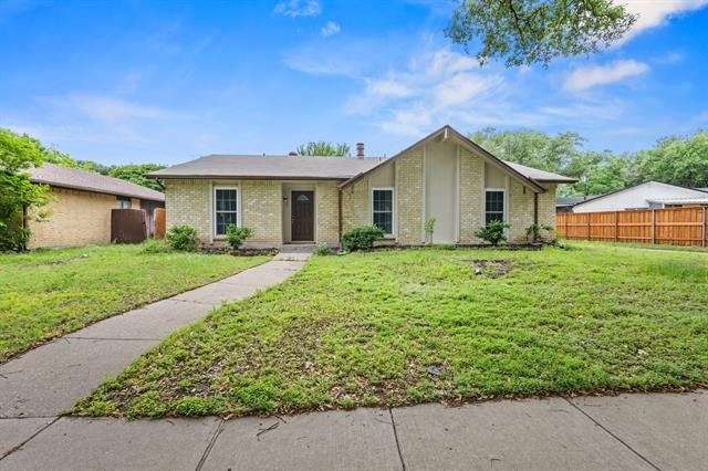 3939 Branch Hollow Drive - Photo 0