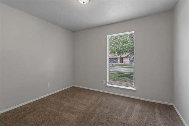 7012 Lincolnshire Lane - Photo 9