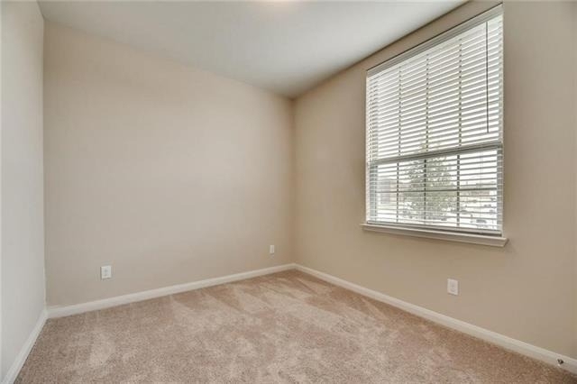 228 Ryan Street - Photo 3