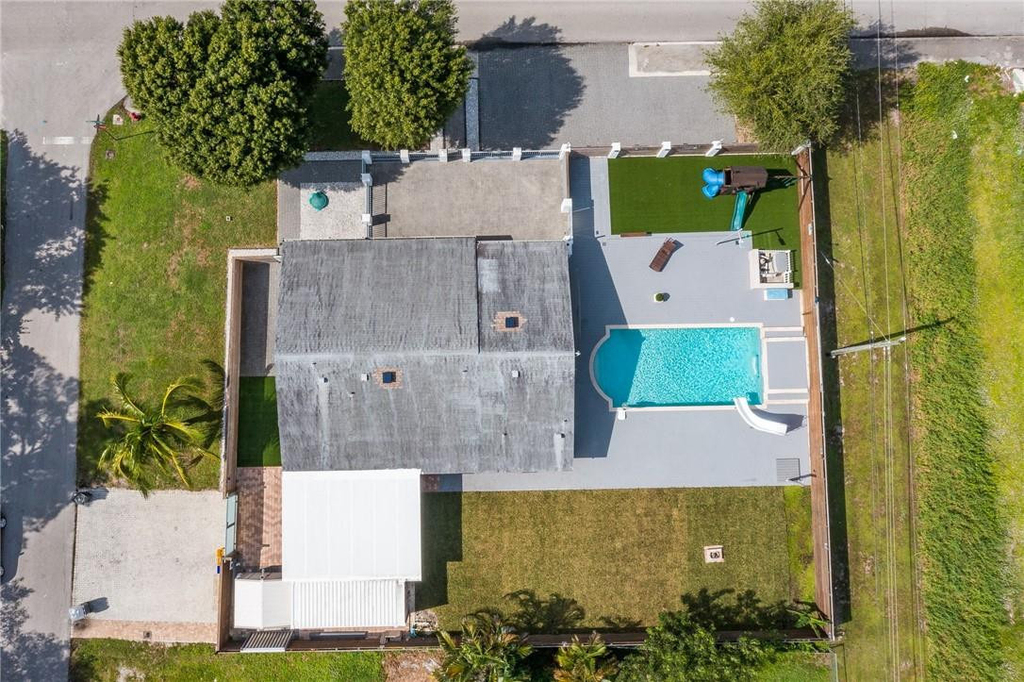 15276 Harrison Road - Photo 7